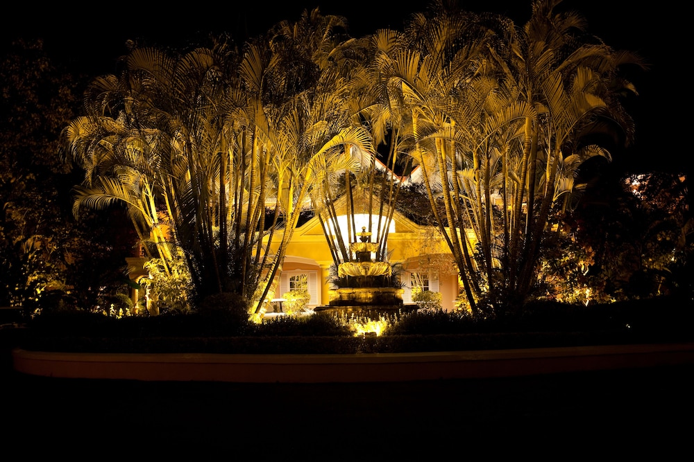 Coco Reef Resort & Spa 18/56