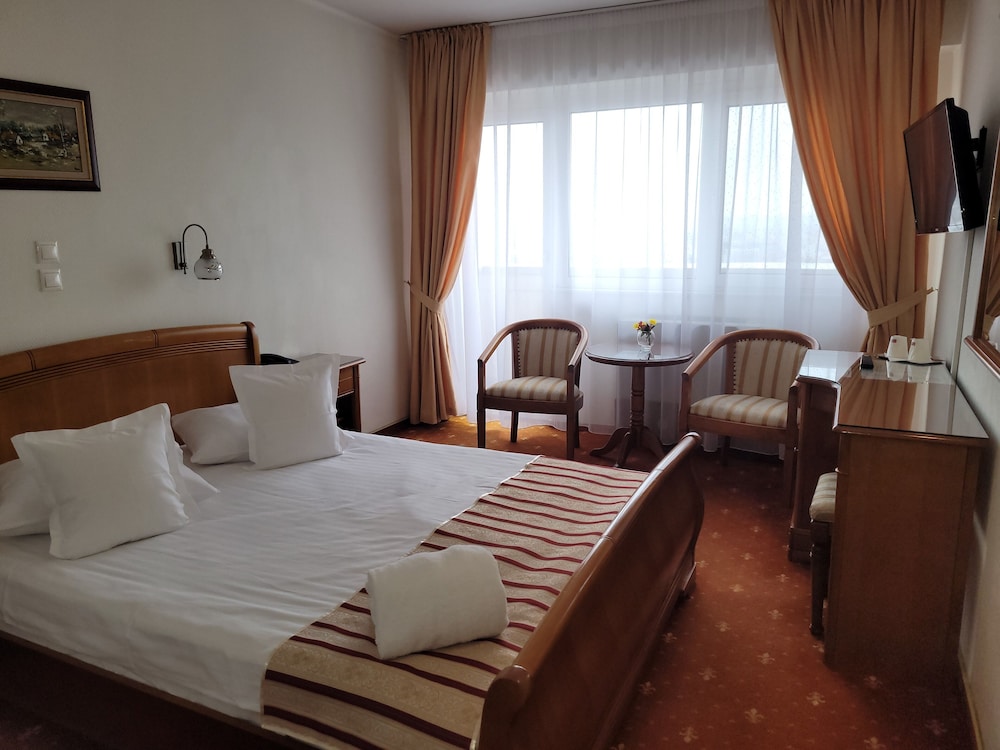 Room, Double Bed, Balcony, Belvedere 8/10