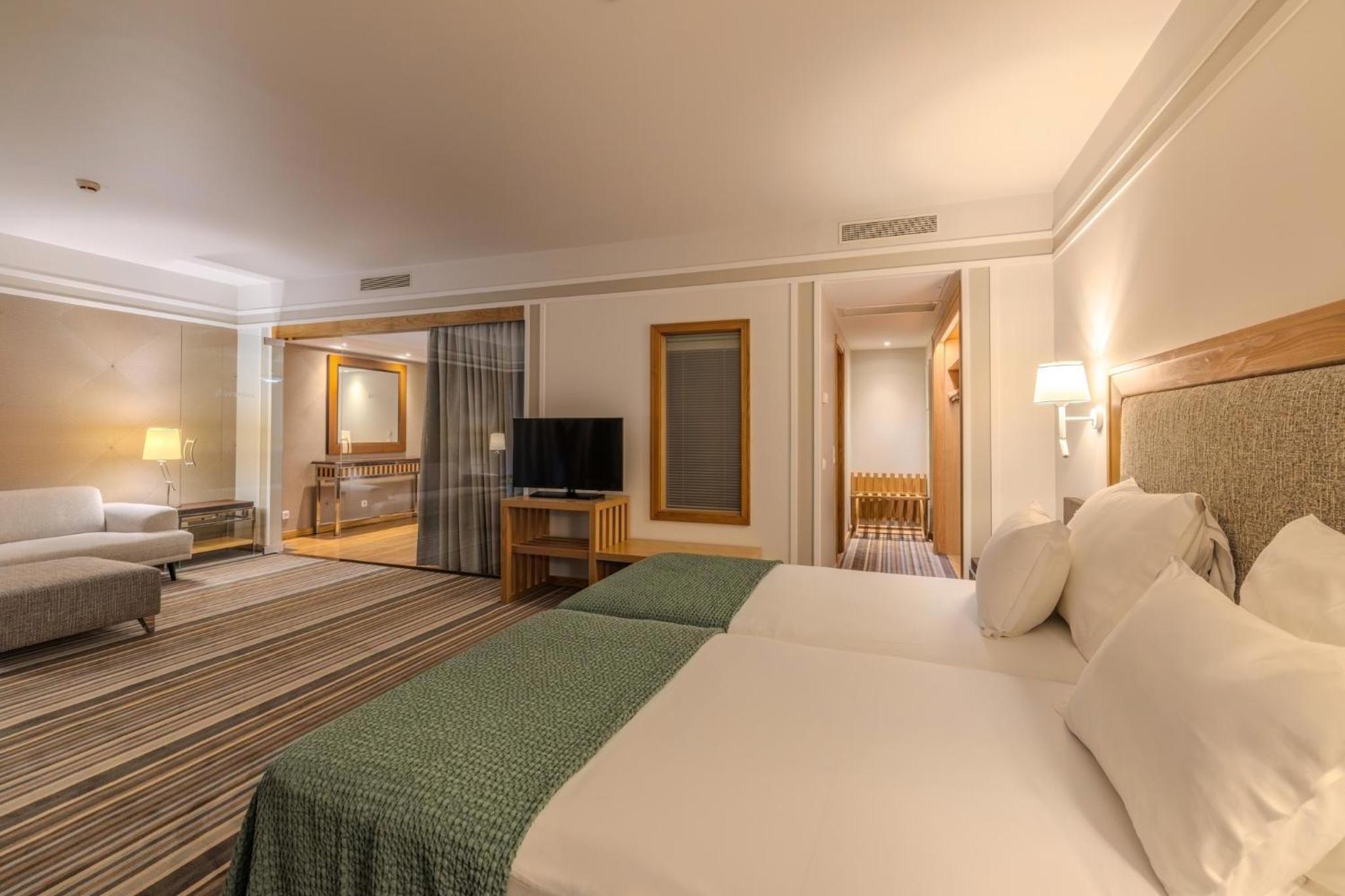 غرفة عائلية رباعية بسريرين منفصلين مع أريكة، Pestana Carlton Madeira 6/9