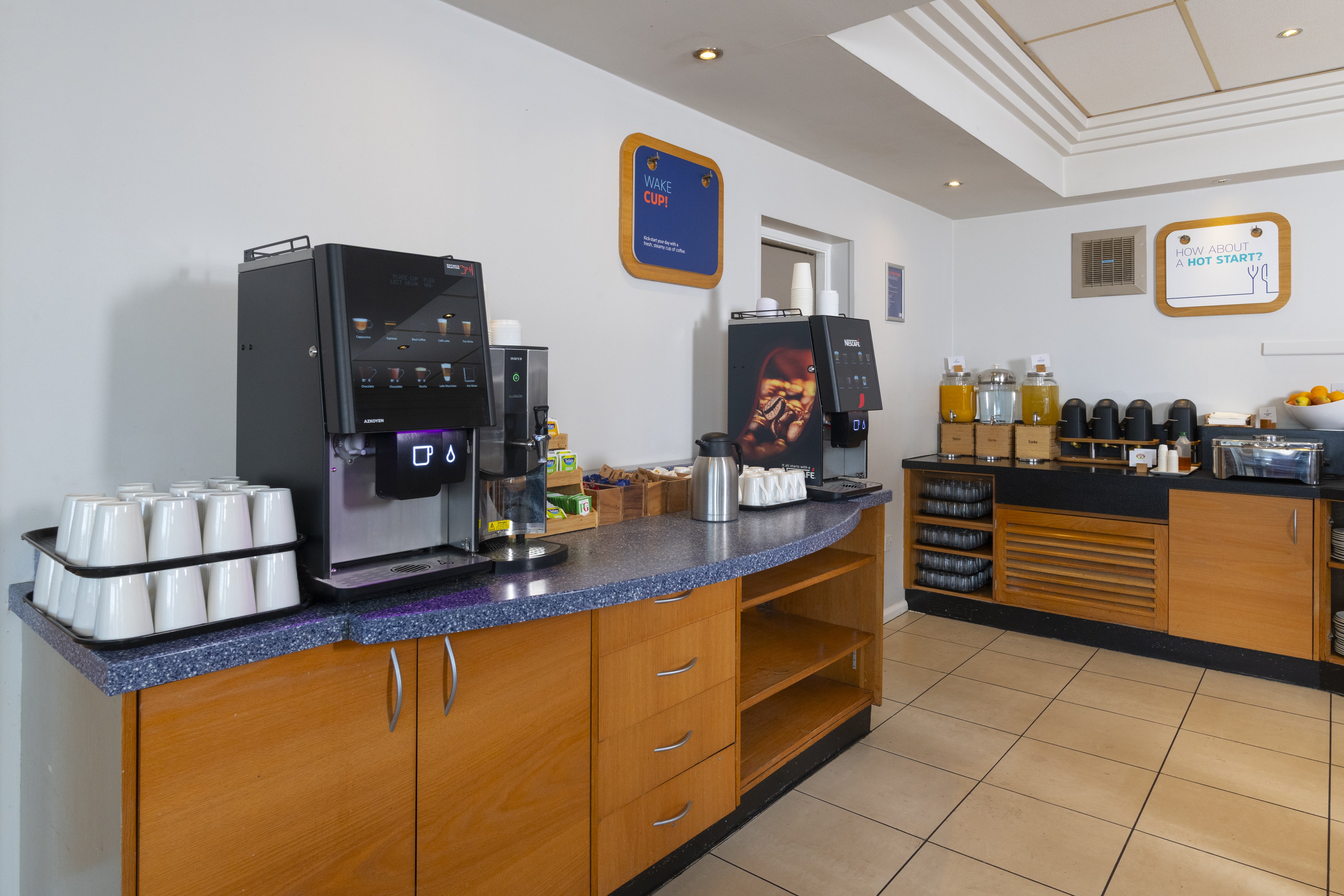 EXPRESS BY HOLIDAY INN CHINGFORD 5/26