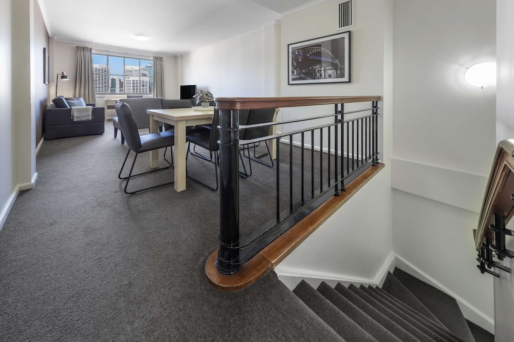 Oaks Sydney Goldsbrough Suites 53/69
