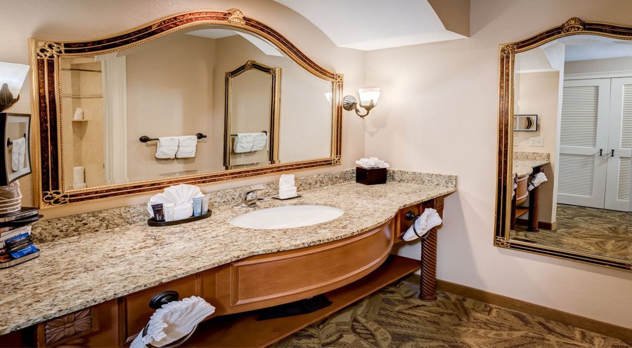 غرفة فاخرة بسريرين كوين، Rosen Shingle Creek Hotel 2/2