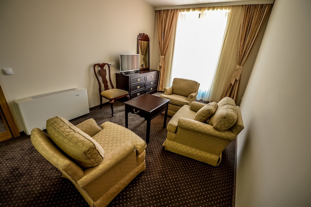Hollywoodland Wellness And Spa Hotel 56/66