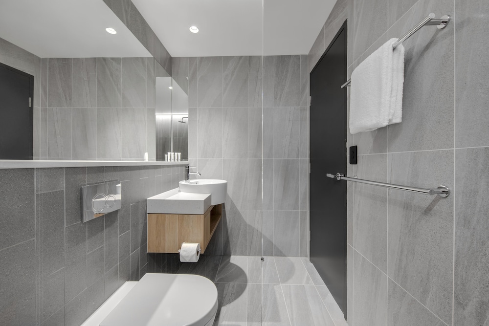 Vibe Hotel Hobart 63/64