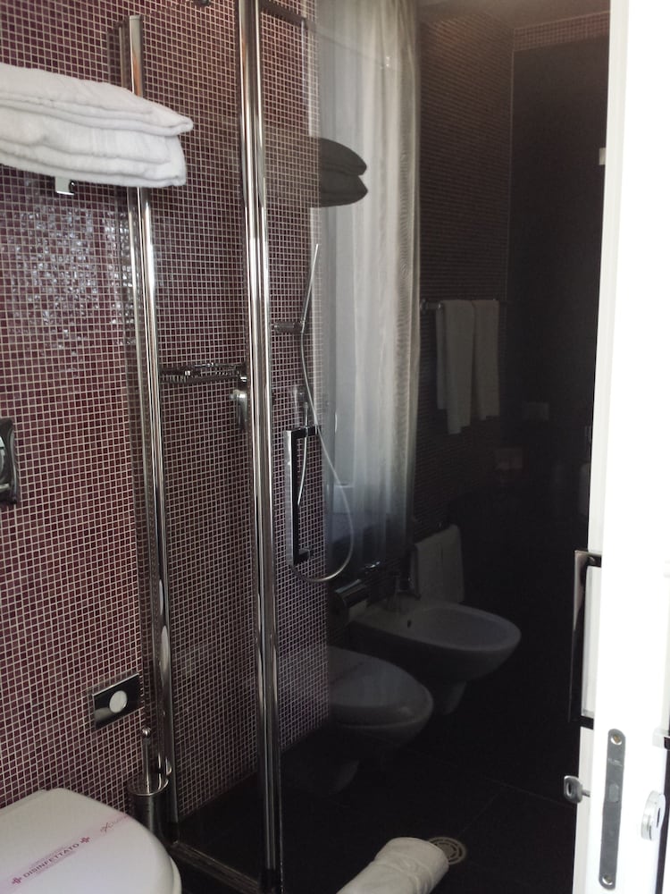 Hotel Exclusive 42/84