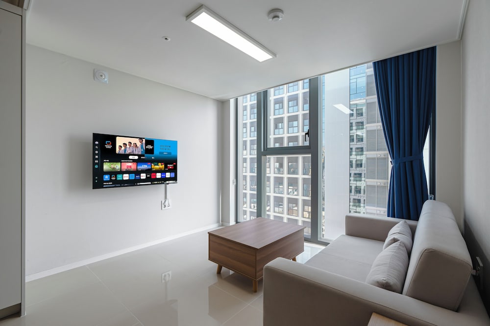 SR Hotel Yeongjong 40/52