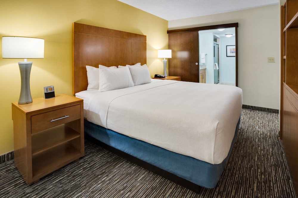 HYATT house Hartford North/Windsor 23/55