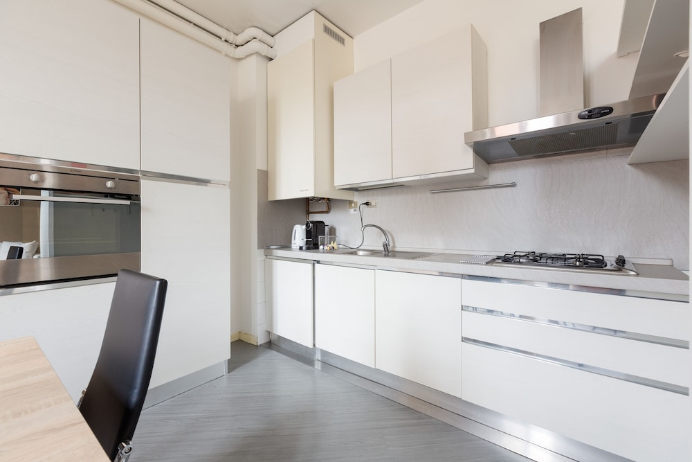 Brera Apartments In Garibaldi 50/50