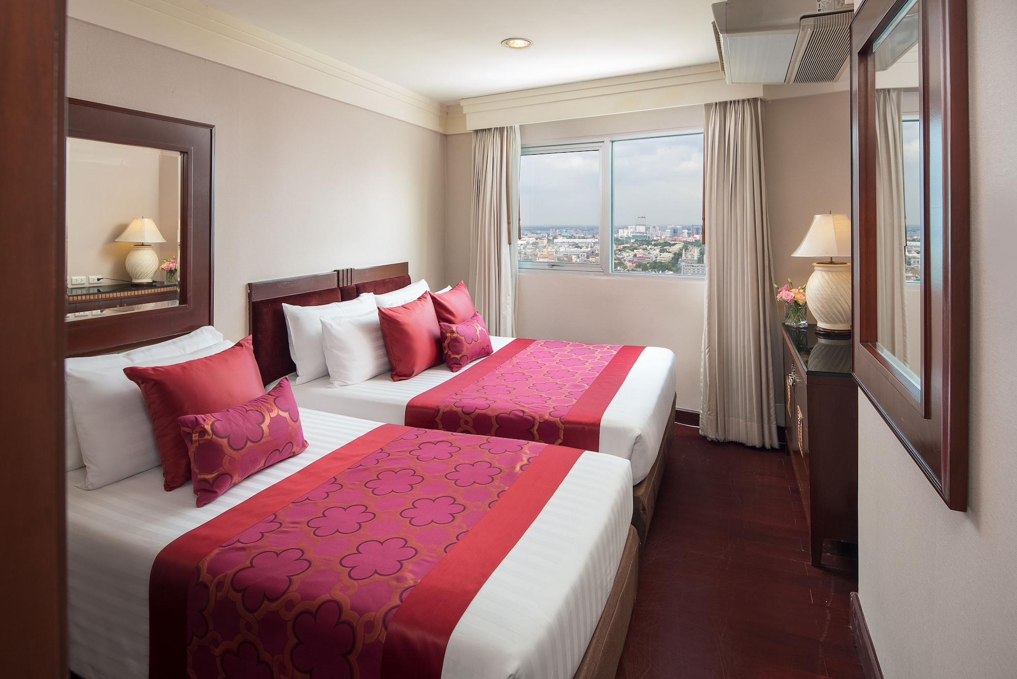 2 BEDROOMS SUITE