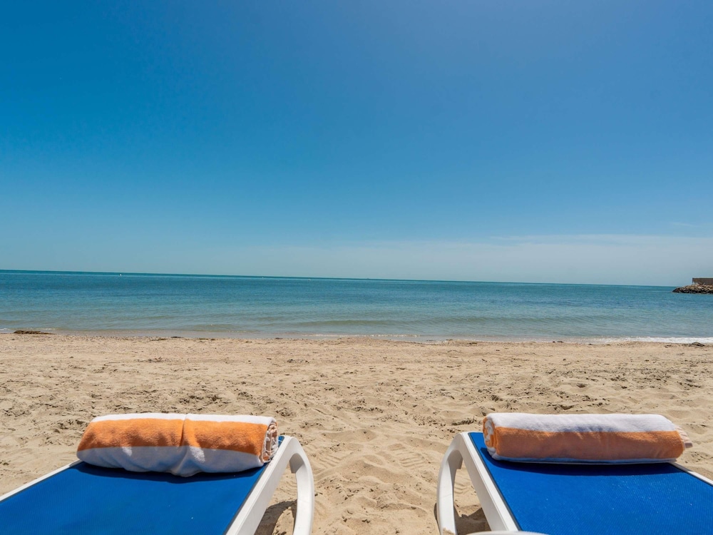 Movenpick Hotel & Resort Al Bidaa 84/86