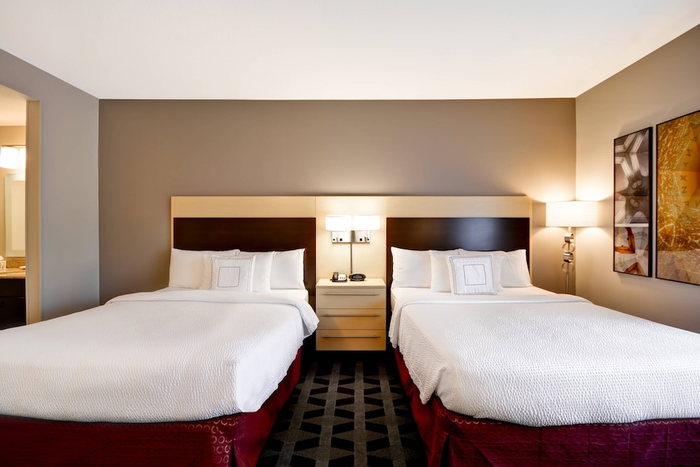 Studio, 2 Queen Beds, Accessible