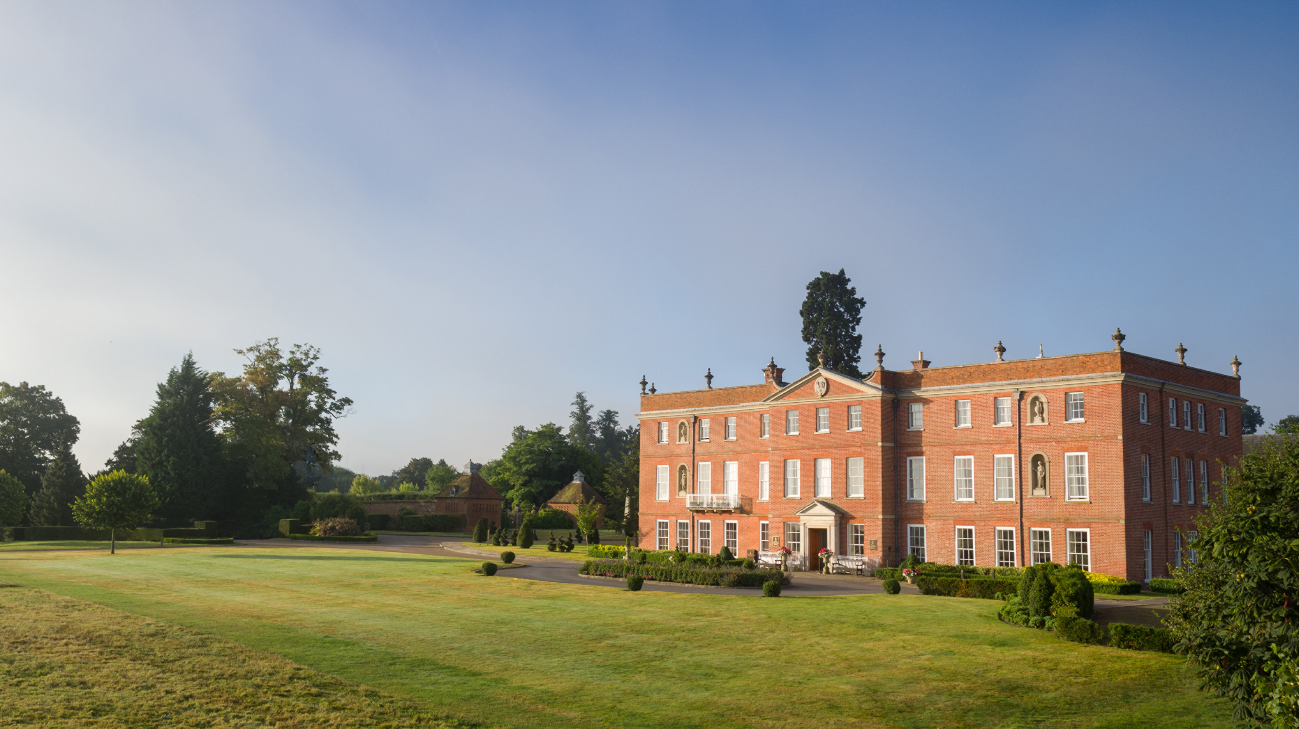 Four Seasons Hotel Hampshire 6/84
