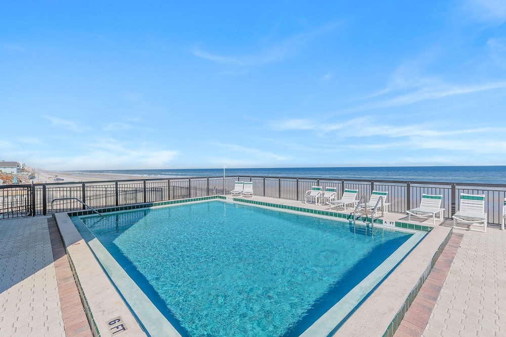Ocean Trillium Suites 18/50