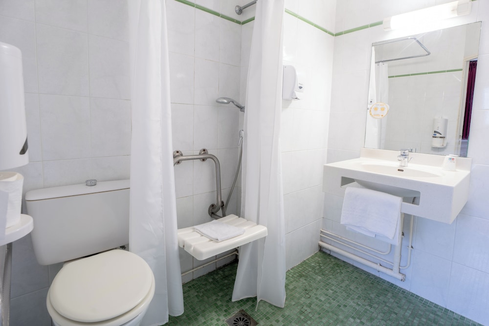 Premiere Classe Bordeaux Nord Lac 50/51