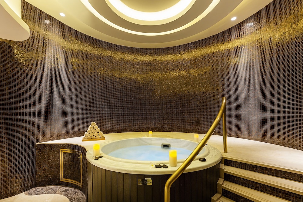 Ezdan Palace Hotel 27/59