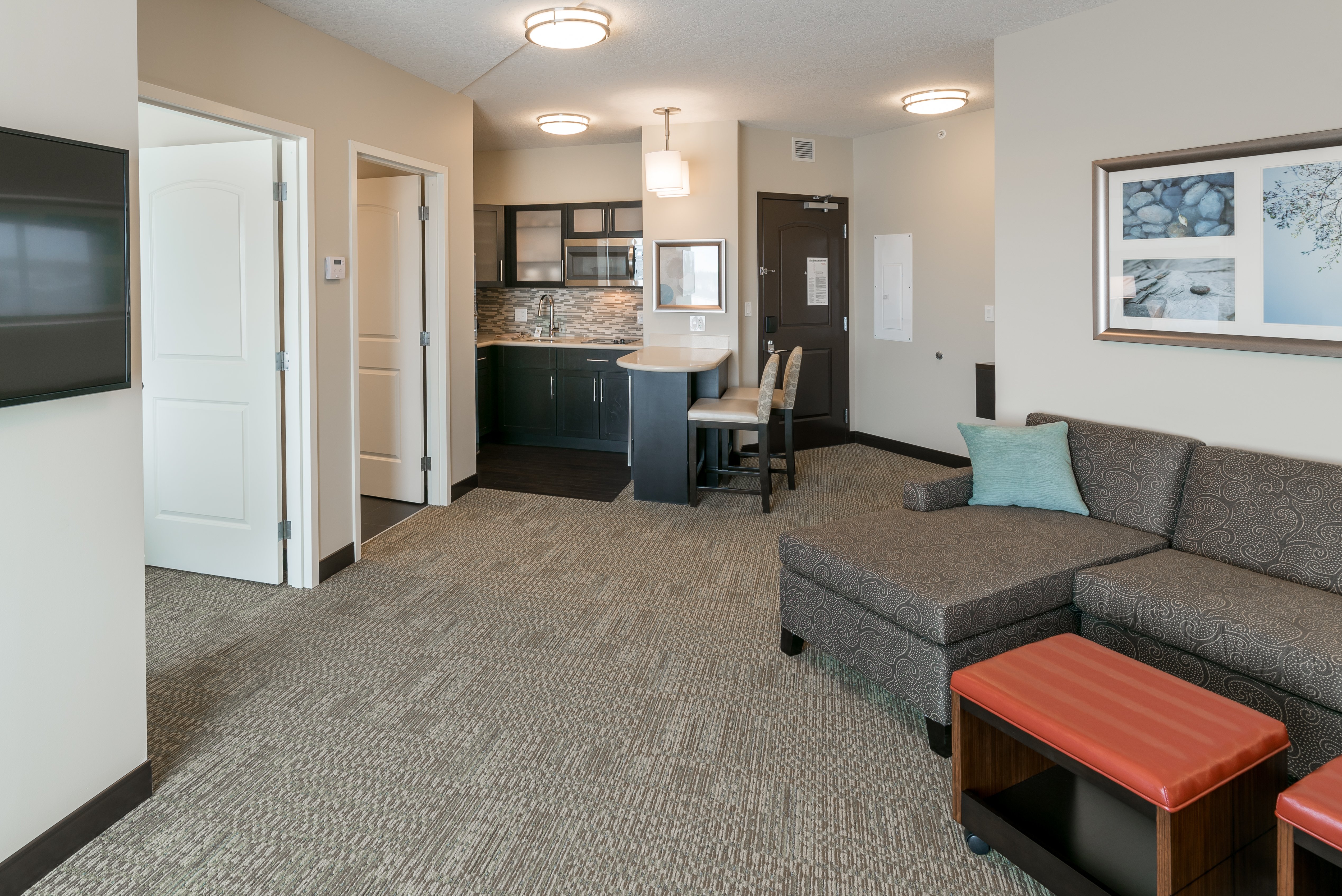 STAYBRIDGE SUITES SASKATOON - UNIVERSITY 25/50