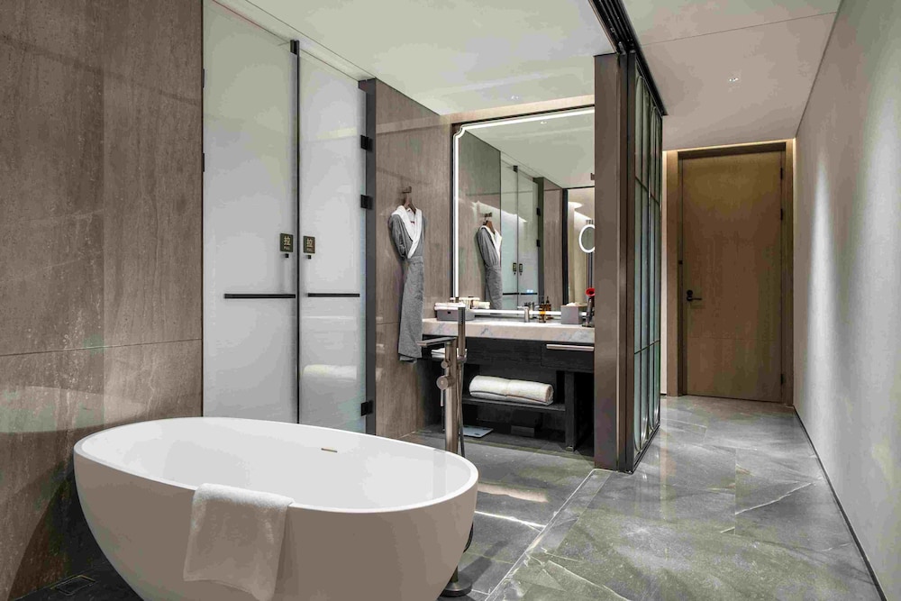 UrCove by HYATT Shenzhen Bay Mixc 53/58