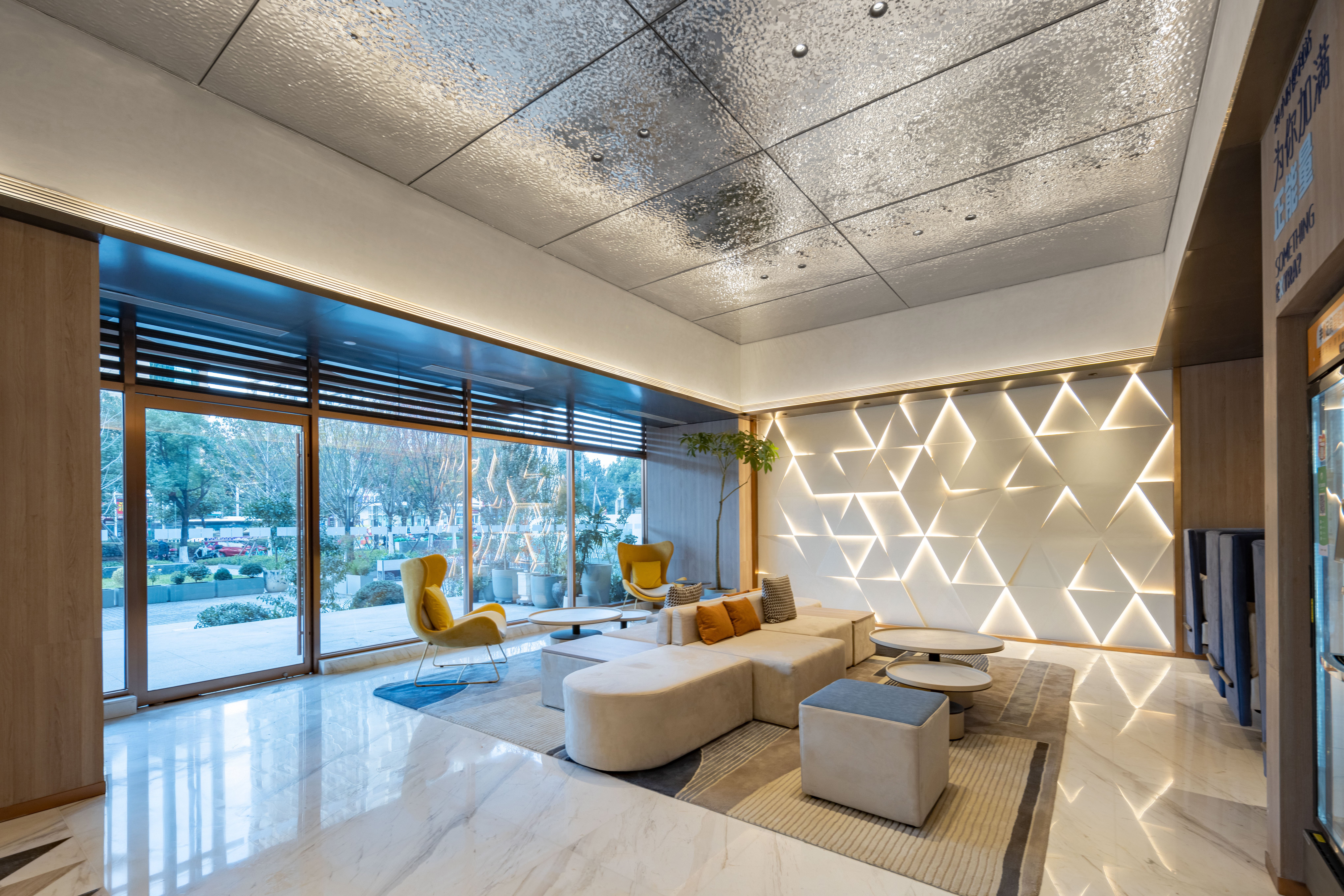Holiday Inn Express Wuhan East Lake 34/50