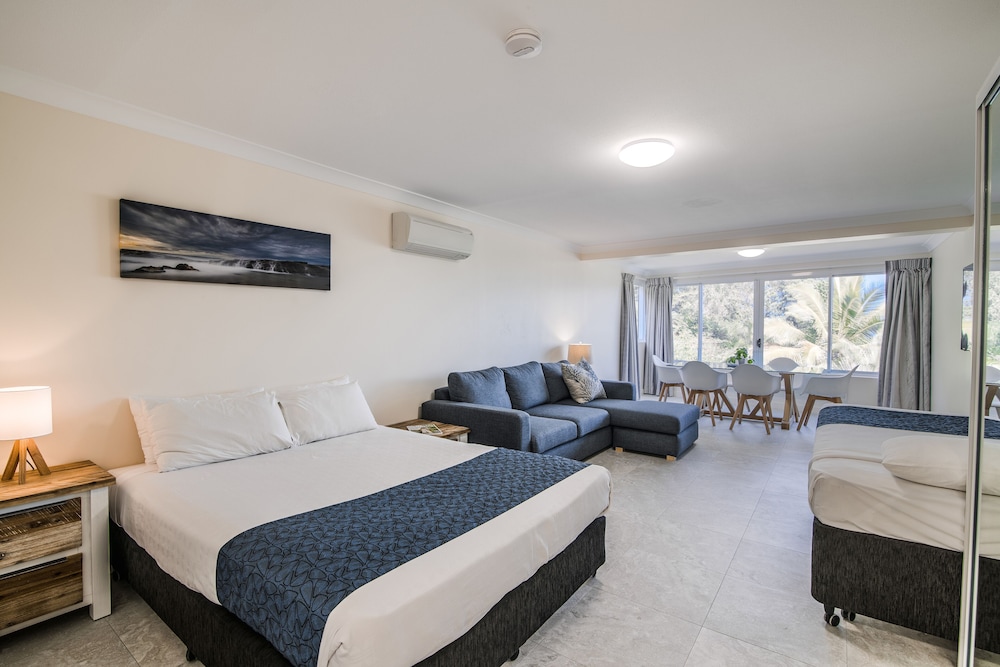 Tangalooma Island Resort 7/54