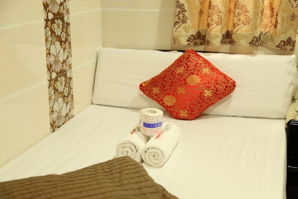 European Hostel 33/51