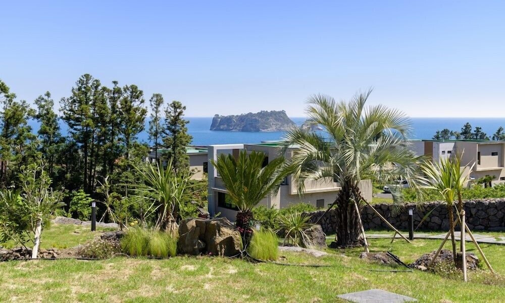 Seogwipo Worldcup Resort 78/82