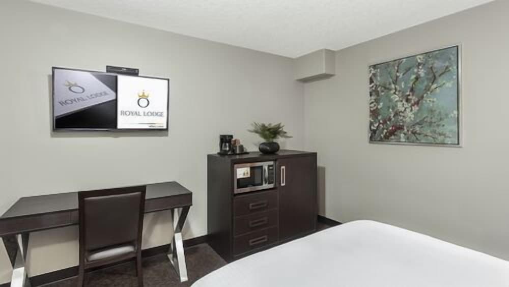Royal Lodge Motel 30/50