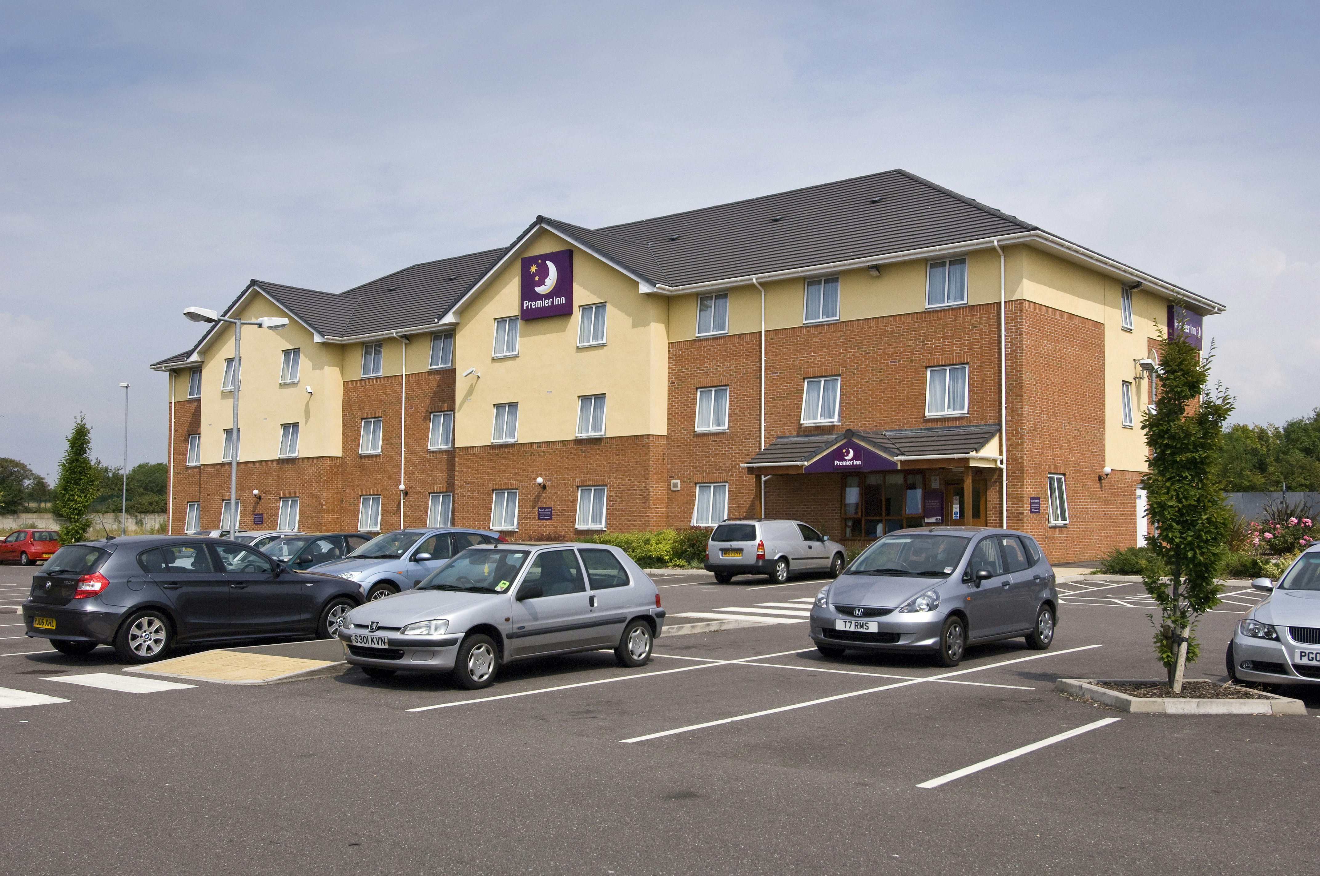 Premier Inn Swindon Central 14/19