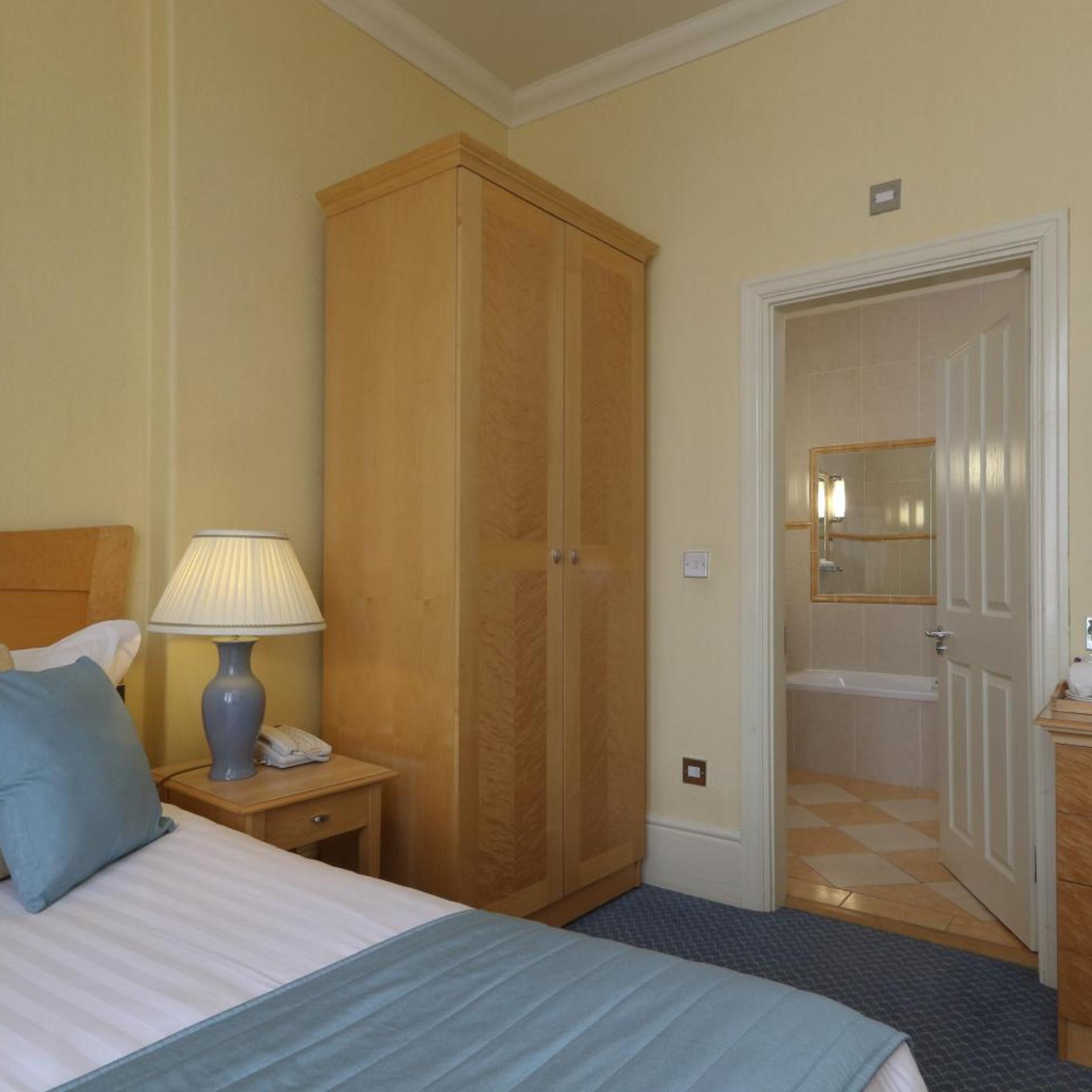 Room, Single