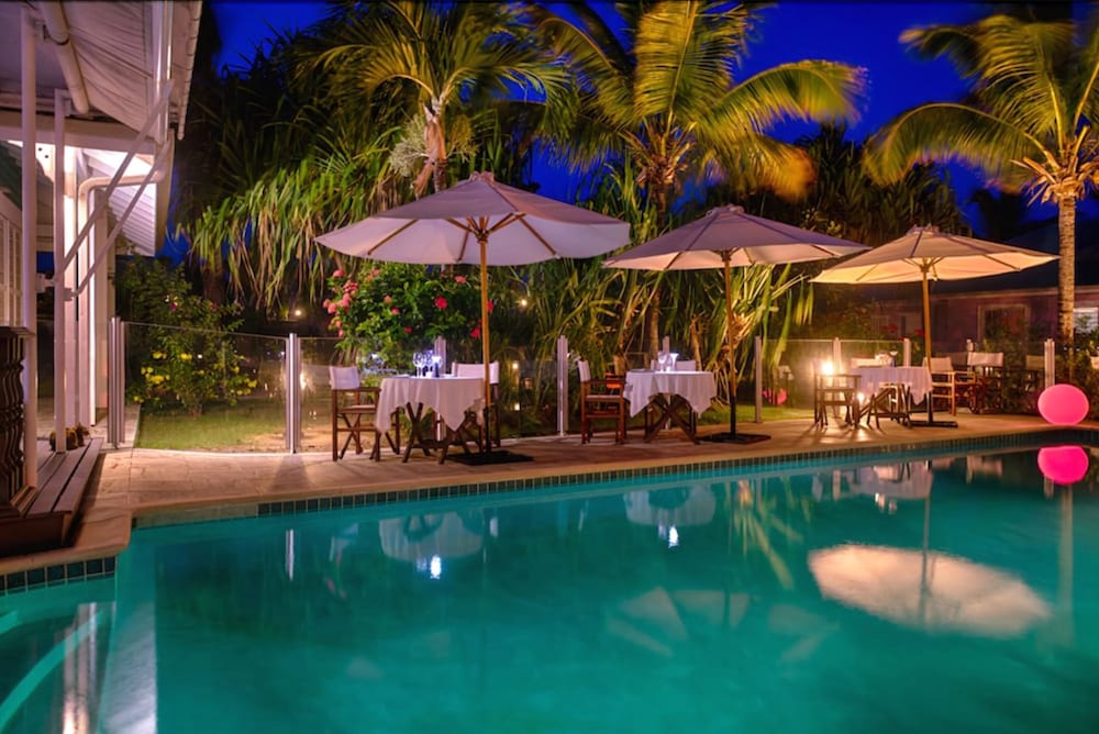 Esmeralda Resort 8/81