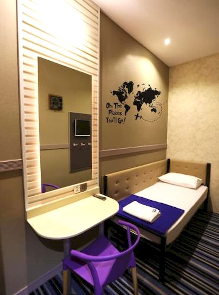 Capital O 75451 Podstel Hostel Bangkok 18/34