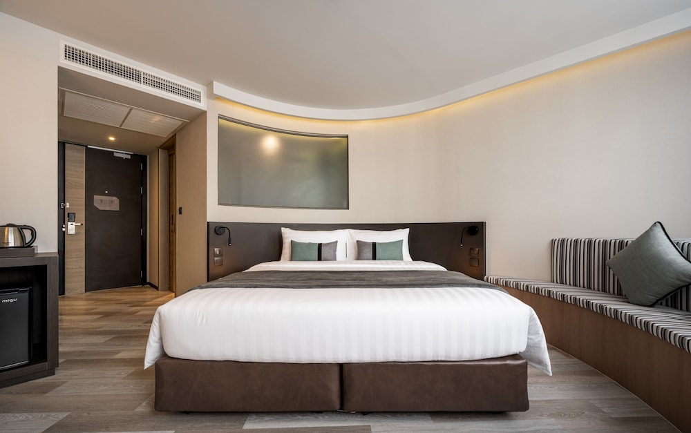 Room at Seekers Finders Rama IV Hotel, SureStay Collection by BW, BANGKOK