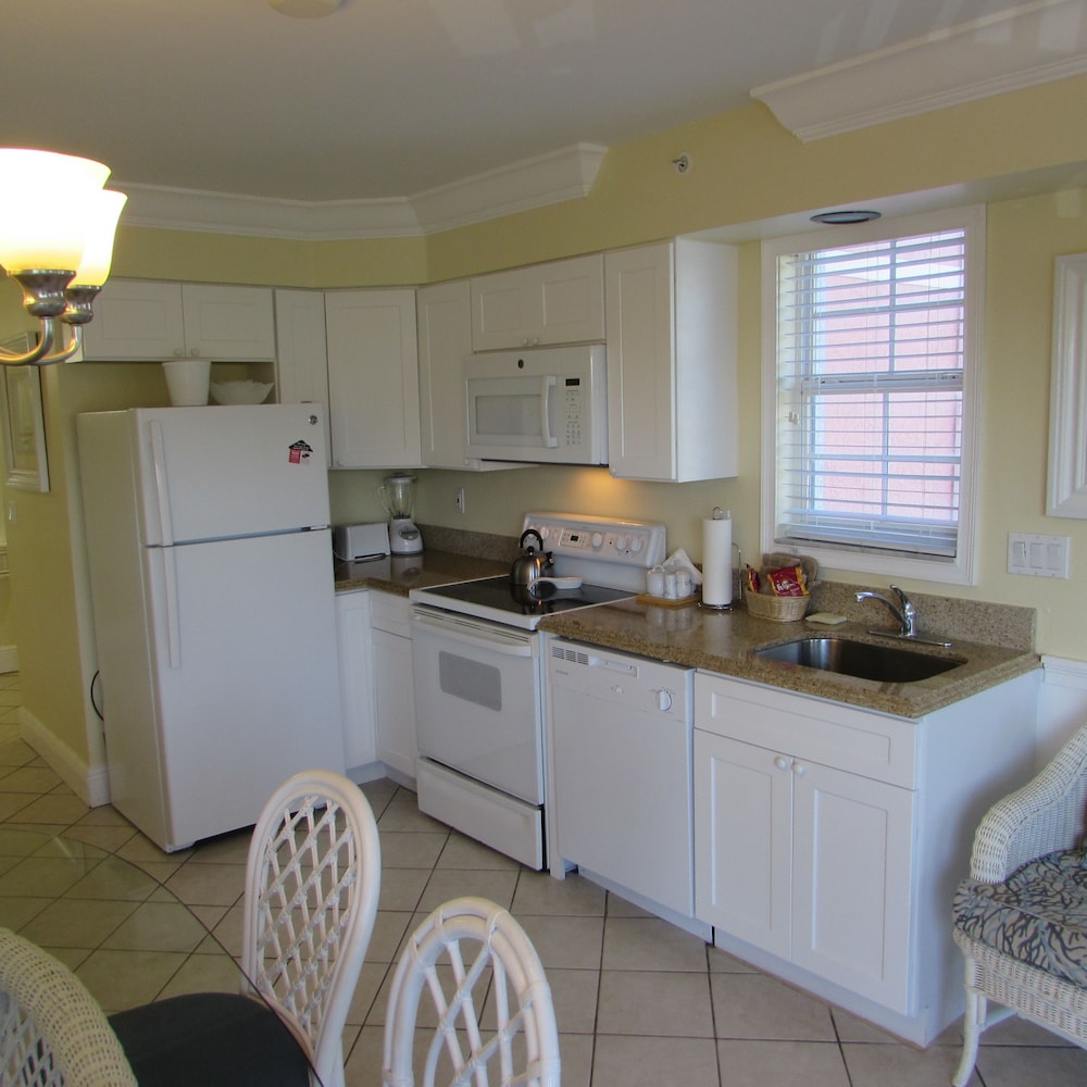 Edison Beach House 10/50