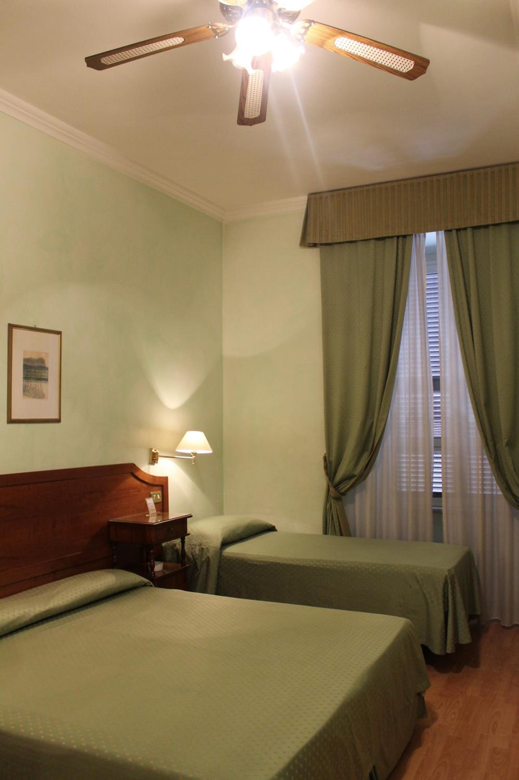 Triple room