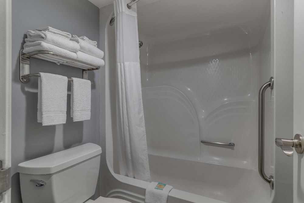Quality Inn Kodak Sevierville 18/69