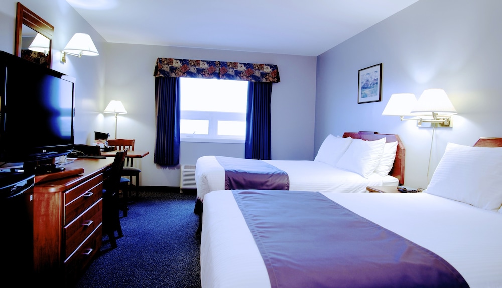St. Christopher's Hotel 13/48