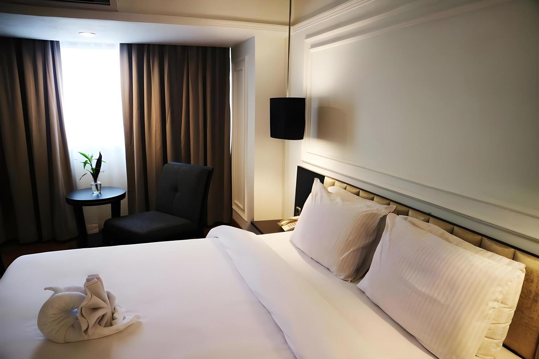 Superior, King Bed, Queen Bed