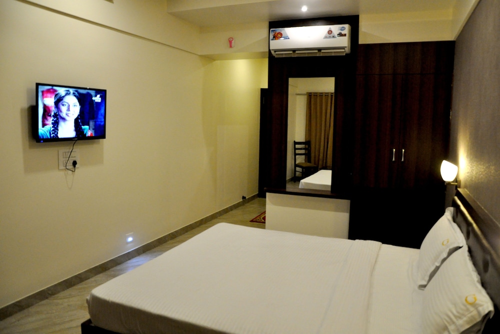 HOTEL GULMOHAR PRIDE 13/31