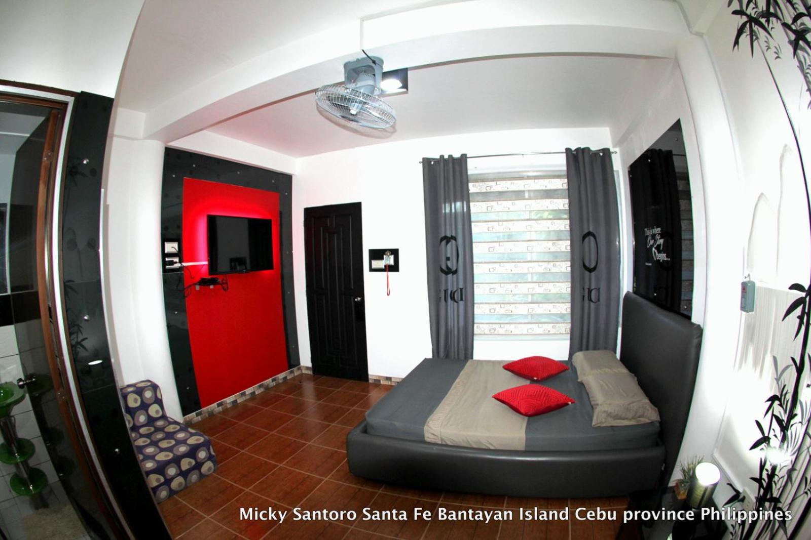 Micky Santoro Hotel & Restaurant 31/50