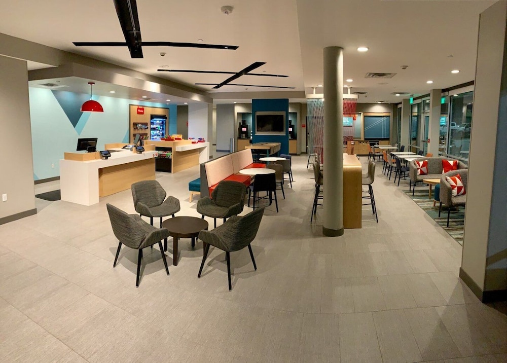 Avid Hotel Oklahoma City Airport 25/32