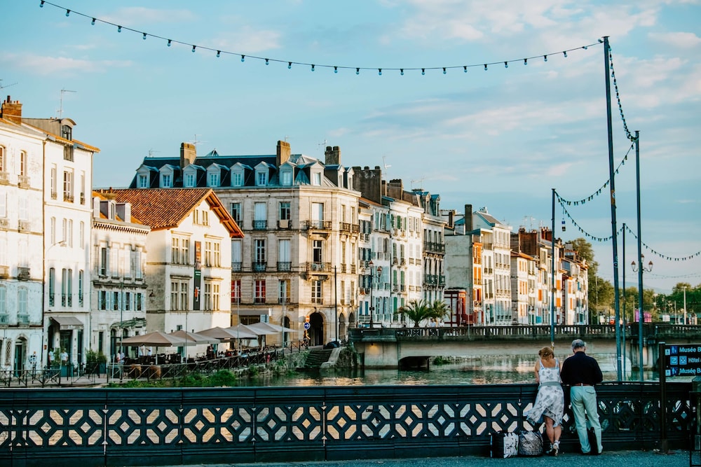 Kyriad Anglet Biarritz 54/58