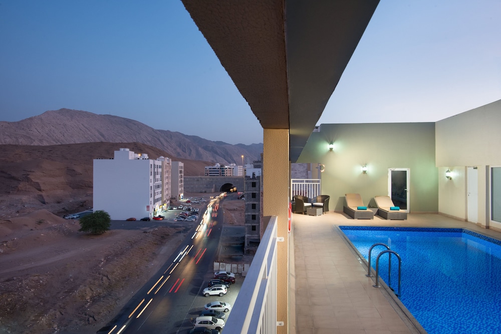 Muscat Dunes Hotel in MUSCAT
