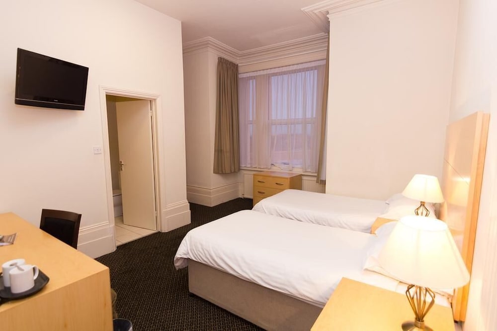 Trouville Hotel 29/76