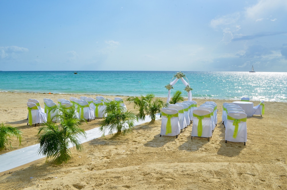 Coco La Palm Seaside Resort 56/69