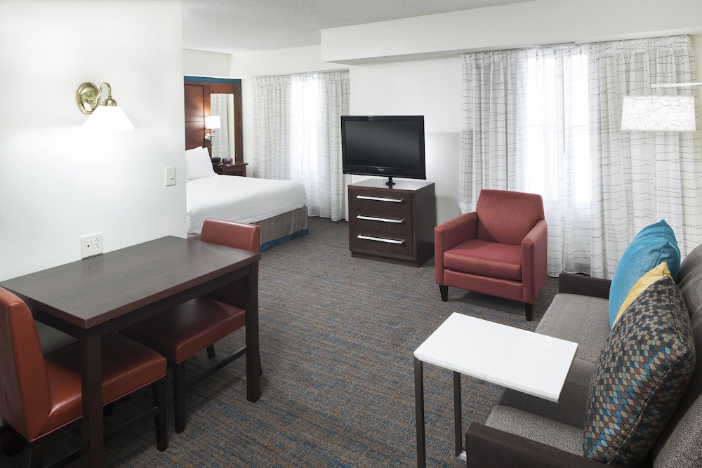 Residence Inn by Marriott Kansas City Overland Park 25/50