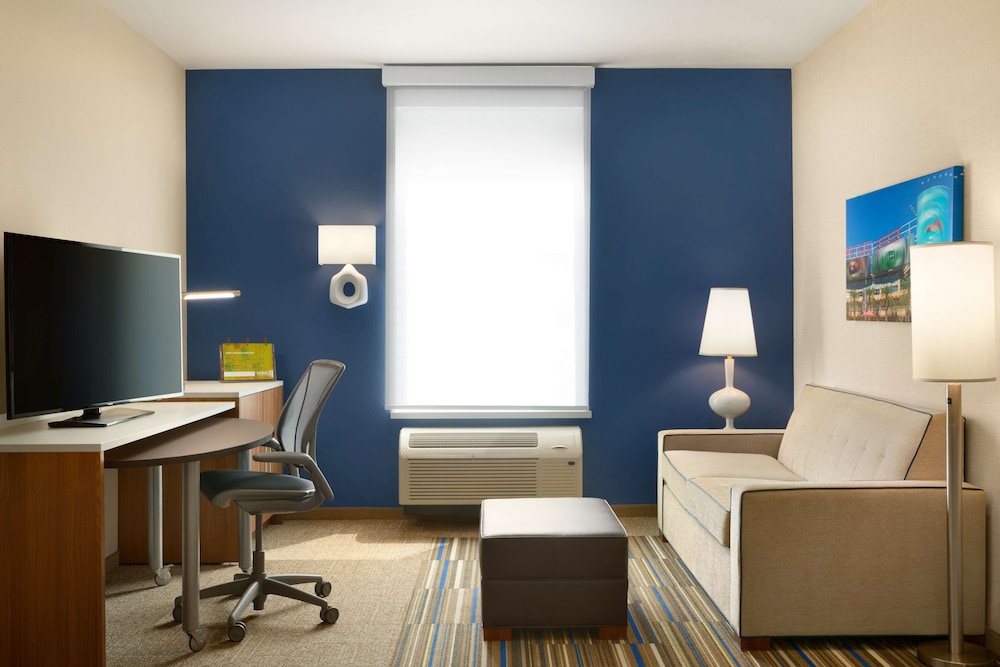 Home2 Suites By Hilton Phoenix Glendale Westgate 37/40