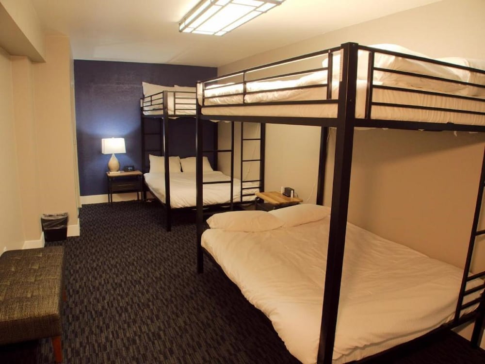 Tahoe City Inn 22/42