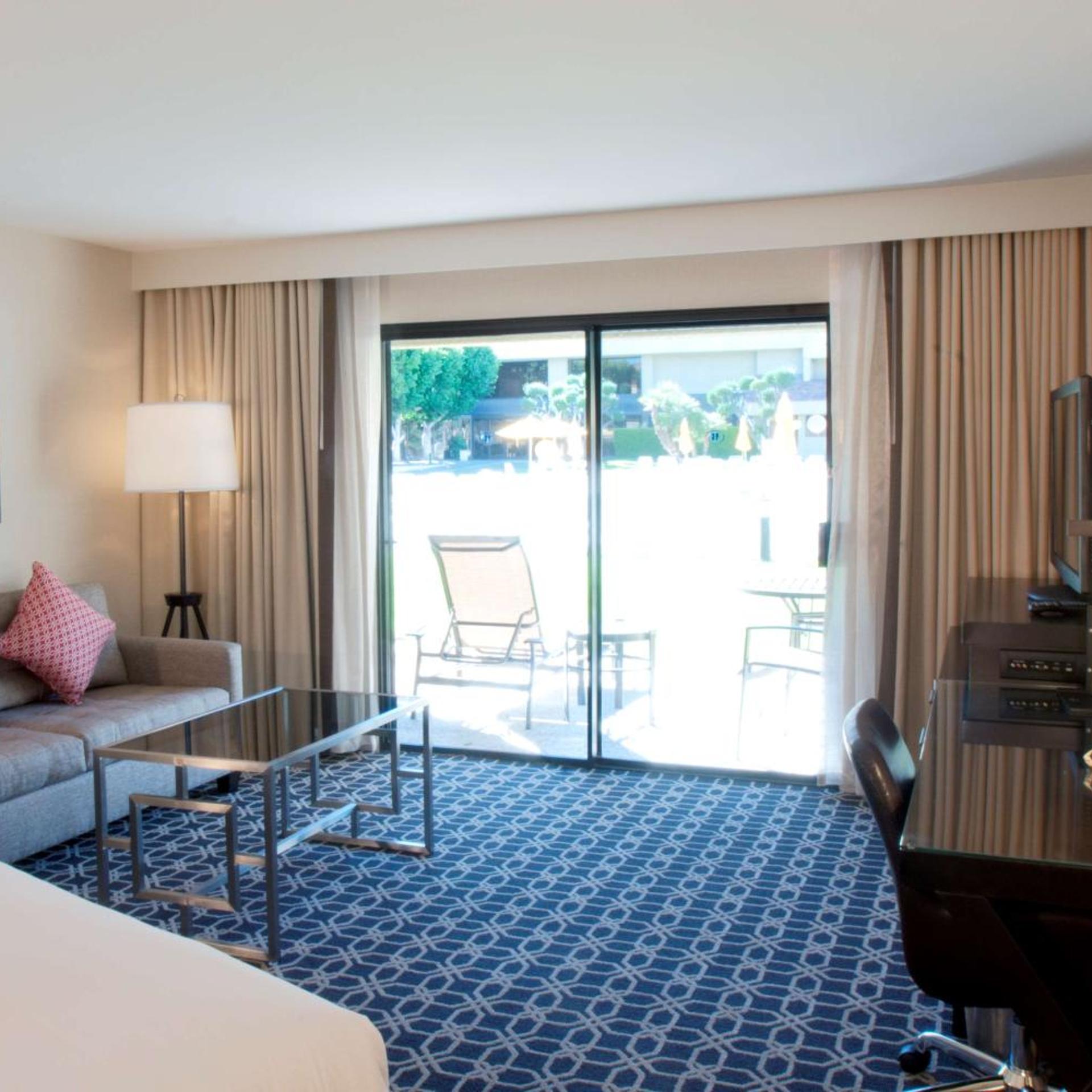ROOM, KING BED, POOL SIDE
