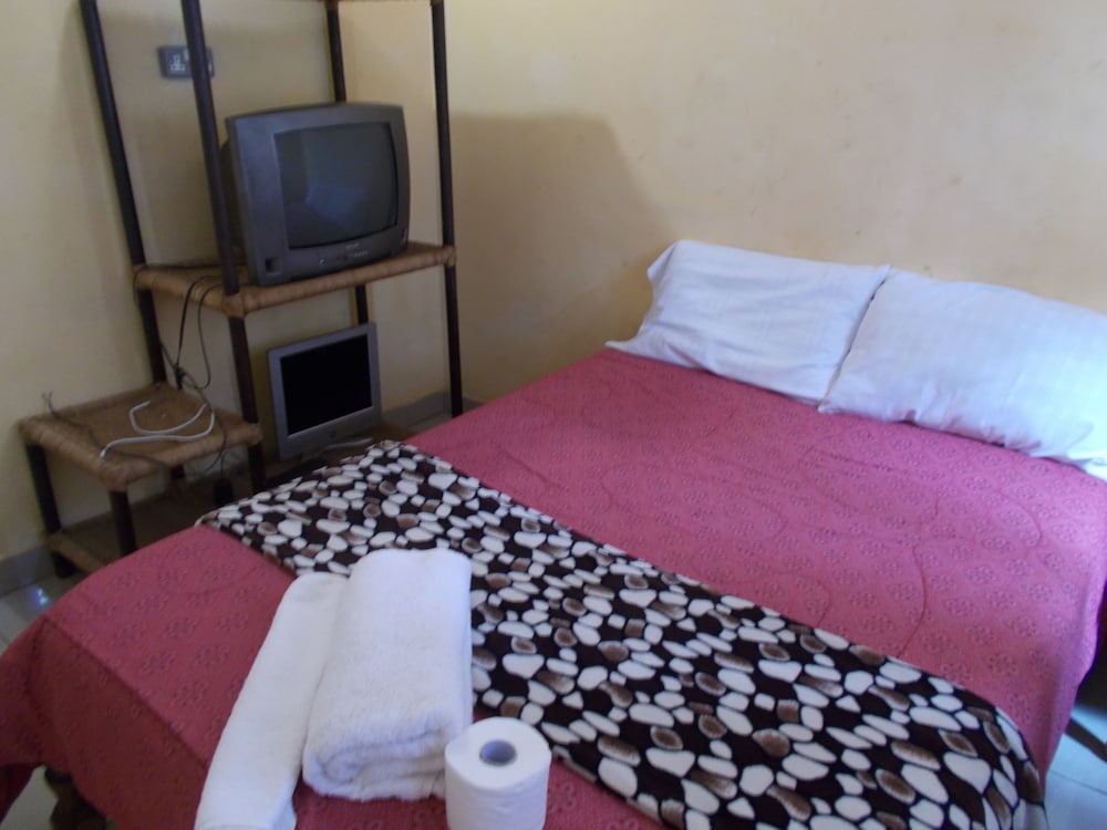 Shantumbu Lodge 10/17