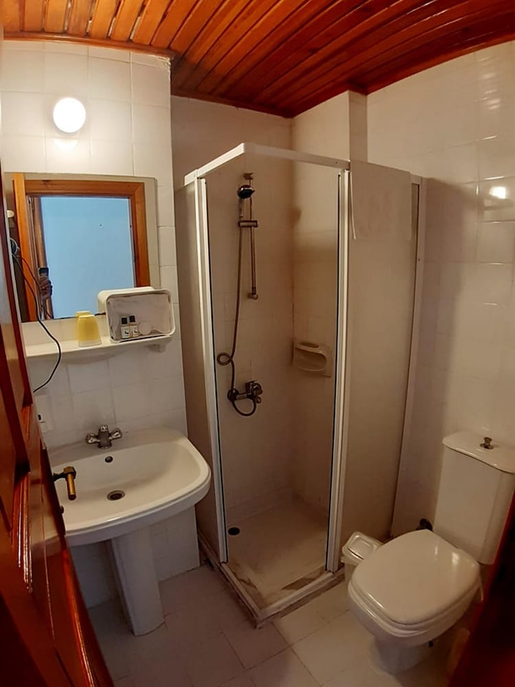 Caretta Caretta Hotel 40/41