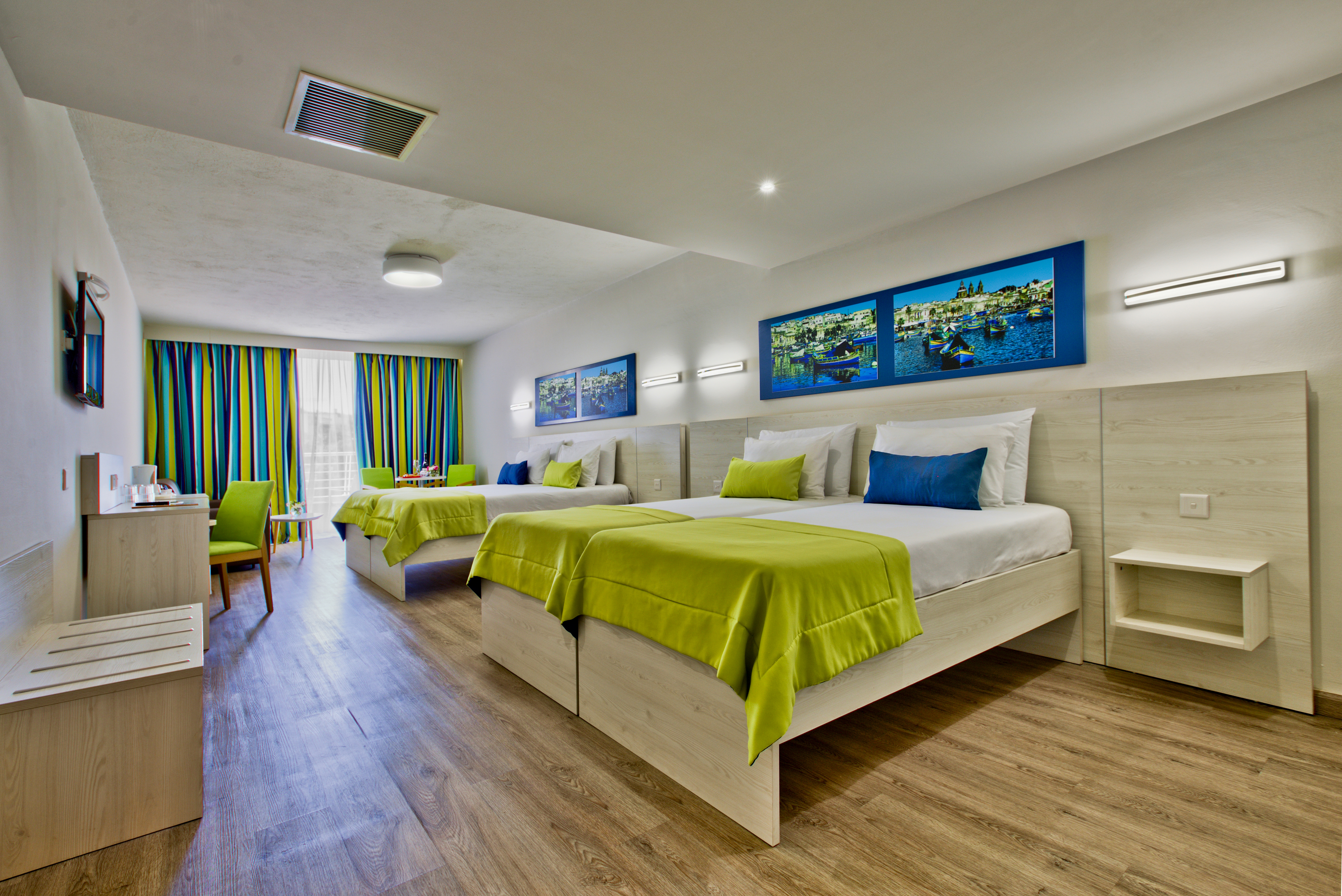 غرفة عائلية، Santana Hotel 2/2